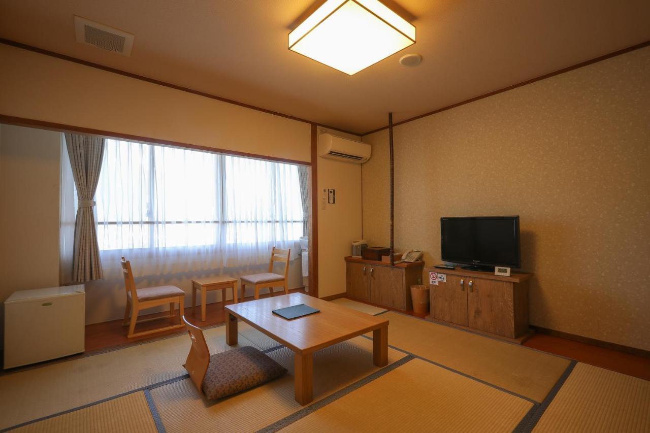 Ryokan Yamanami Юфу Екстериор снимка